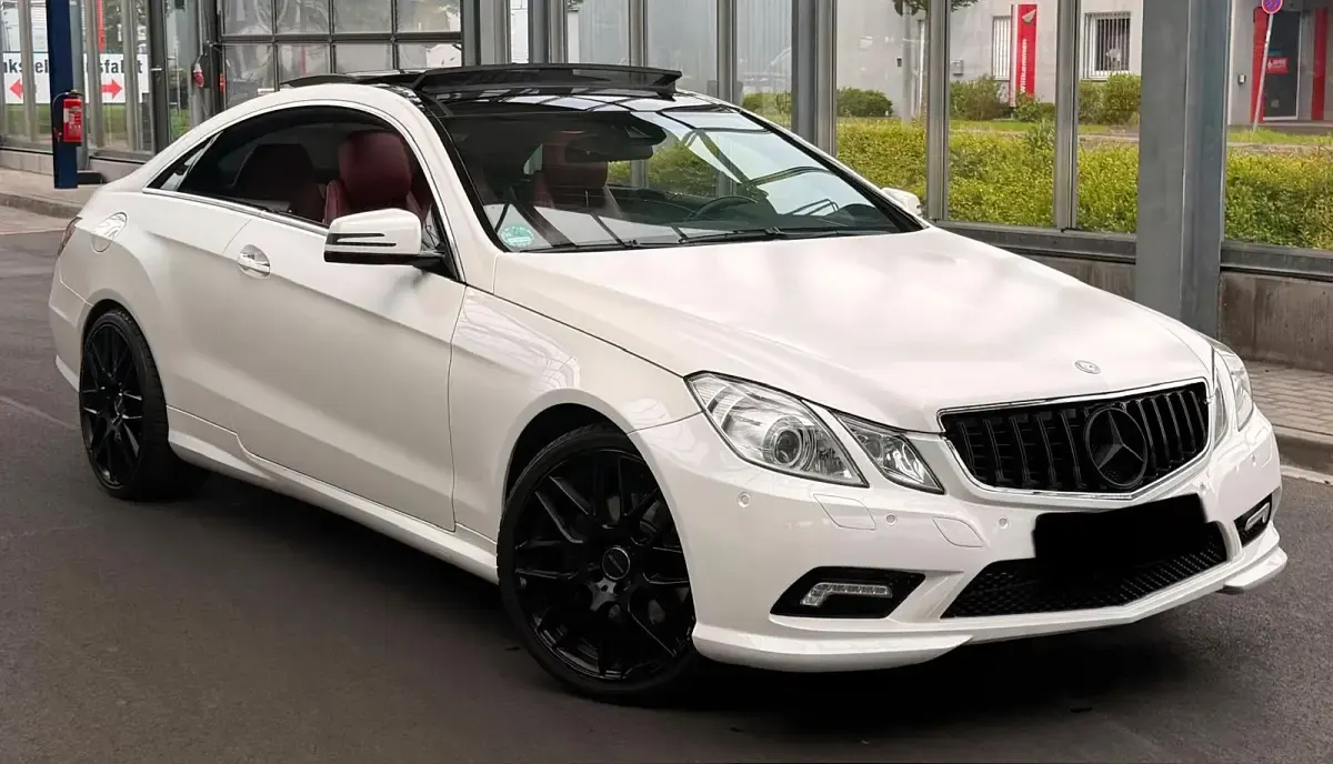 Gebraucht Mercedes E350 AMG 272 PS (200 kW) 2011 Weiß Coupé