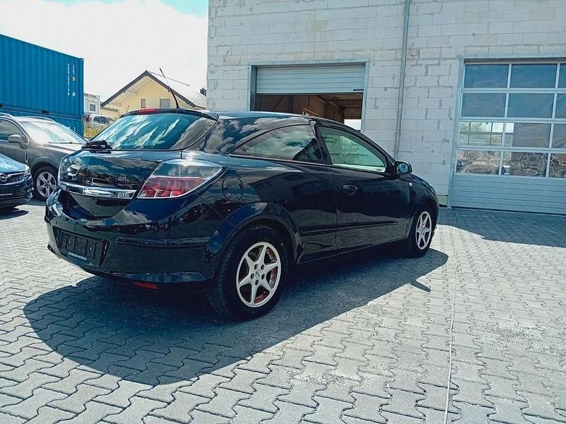Schwarz Gebraucht 2008 Opel Astra GTC Coupé | 2.980 € (Fairer Preis) - Bild 1/4