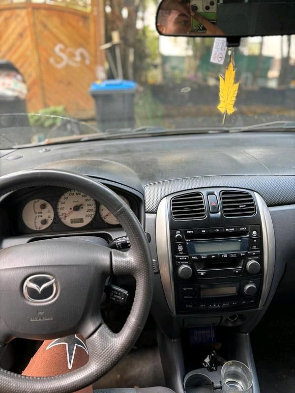 Silber Gebraucht 2003 Mazda Premacy Kombi | 1.000 € - Bild 1/4