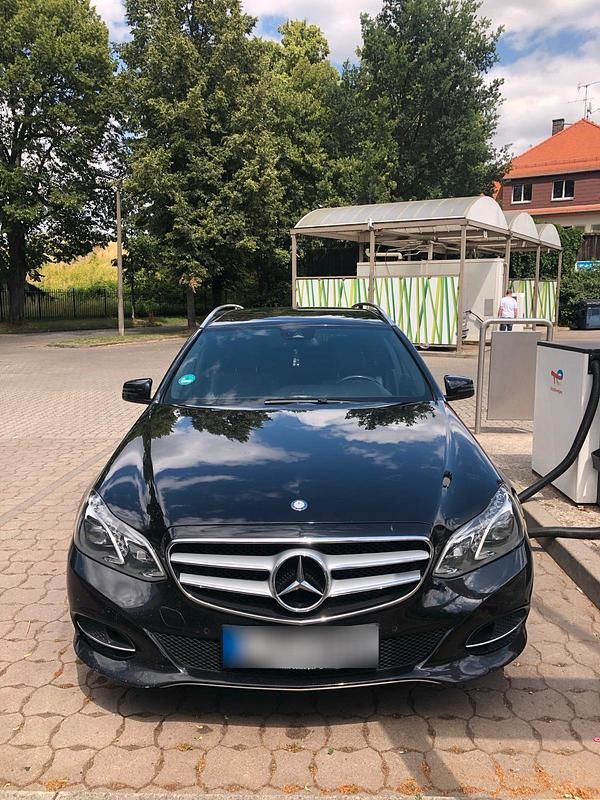 Gebraucht Mercedes E200 136 PS (100 kW) 2013 Schwarz Kombi
