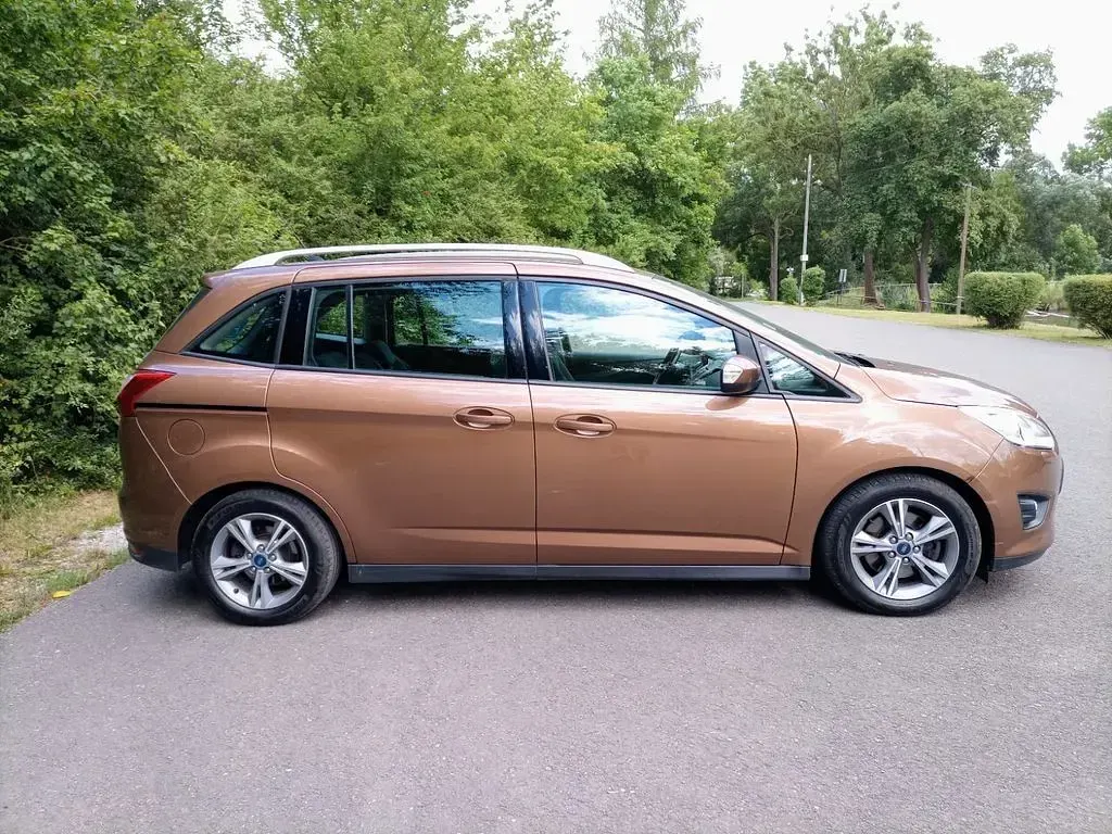 Gebraucht Ford Grand C-Max Trend 150 PS (110 kW) 2015 Braun Van / Kleinbus