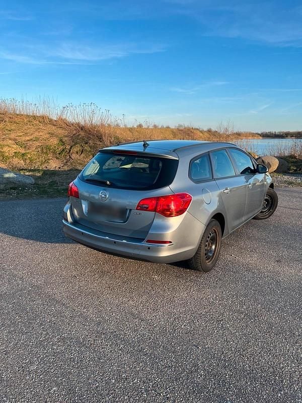 Gebraucht Opel Astra 136 PS (100 kW) 2015 Silber Kombi