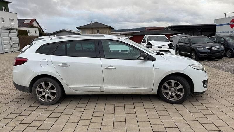 Gebraucht Renault Mégane III Bose Edition 116 PS (85 kW) 2013 Weiß Limousine