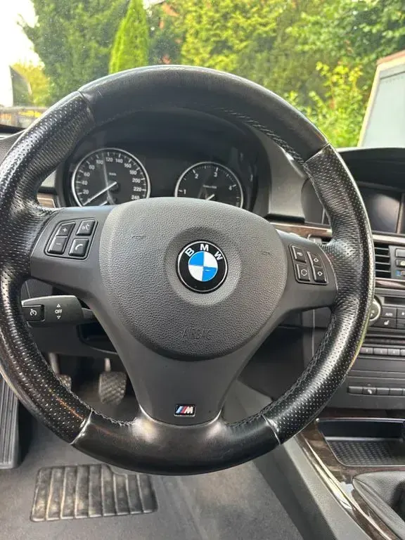 Gebraucht BMW 320 Performance 184 PS (135 kW) 2010 Schwarz Limousine