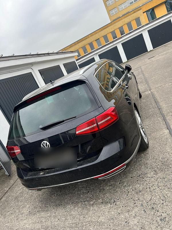 Gebraucht VW Passat 239 PS (175 kW) 2015 Schwarz Kombi