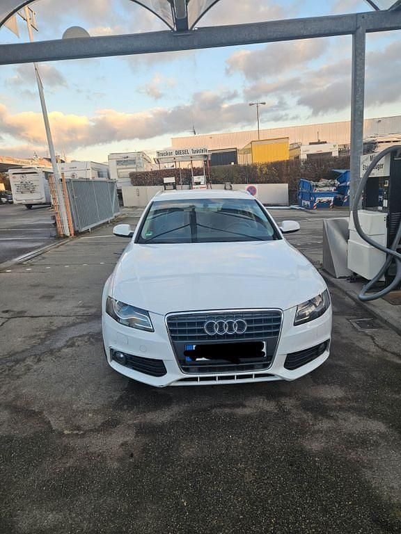 Gebraucht Audi A4 120 PS (88 kW) 2009 Weiß Kombi