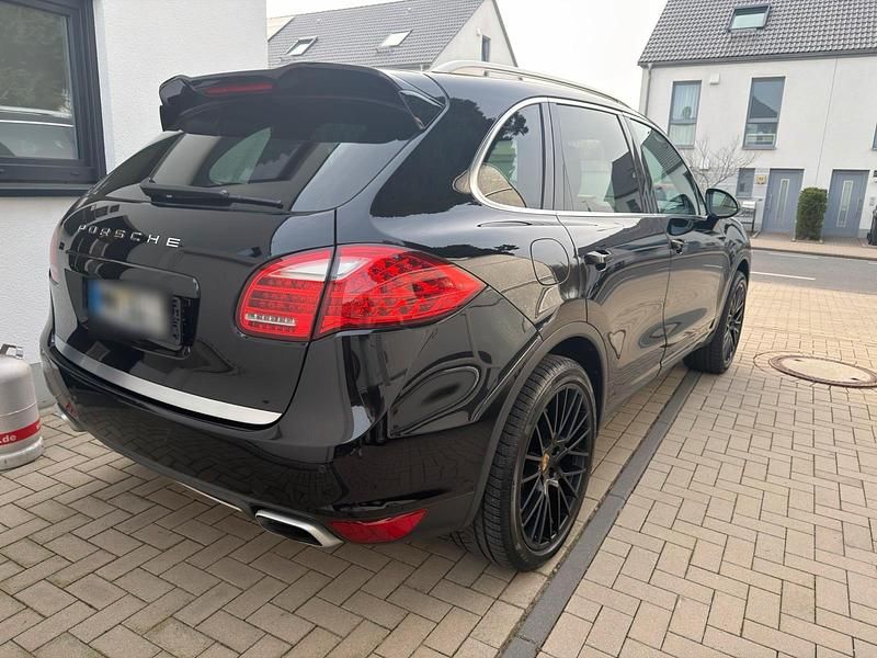 Gebraucht Porsche Cayenne 245 PS (180 kW) 2013 Schwarz SUV