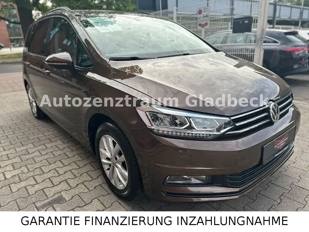 Gebraucht VW Touran Comfortline 110 PS (80 kW) 2015 Nutshell brown metallic Van / Kleinbus