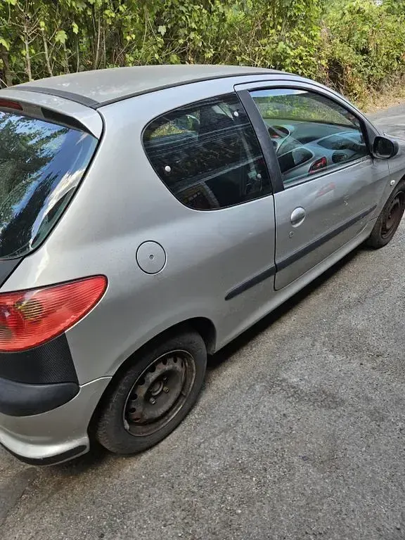 Gebraucht Peugeot 206 Filou 75 PS (55 kW) 2005 Silber Limousine