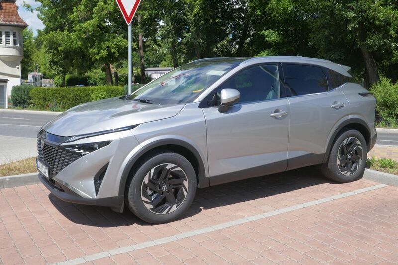 Silber Gebraucht 2025 Nissan Qashqai N-Connecta SUV | 32.800 € (Fairer Preis) - Bild 1/4