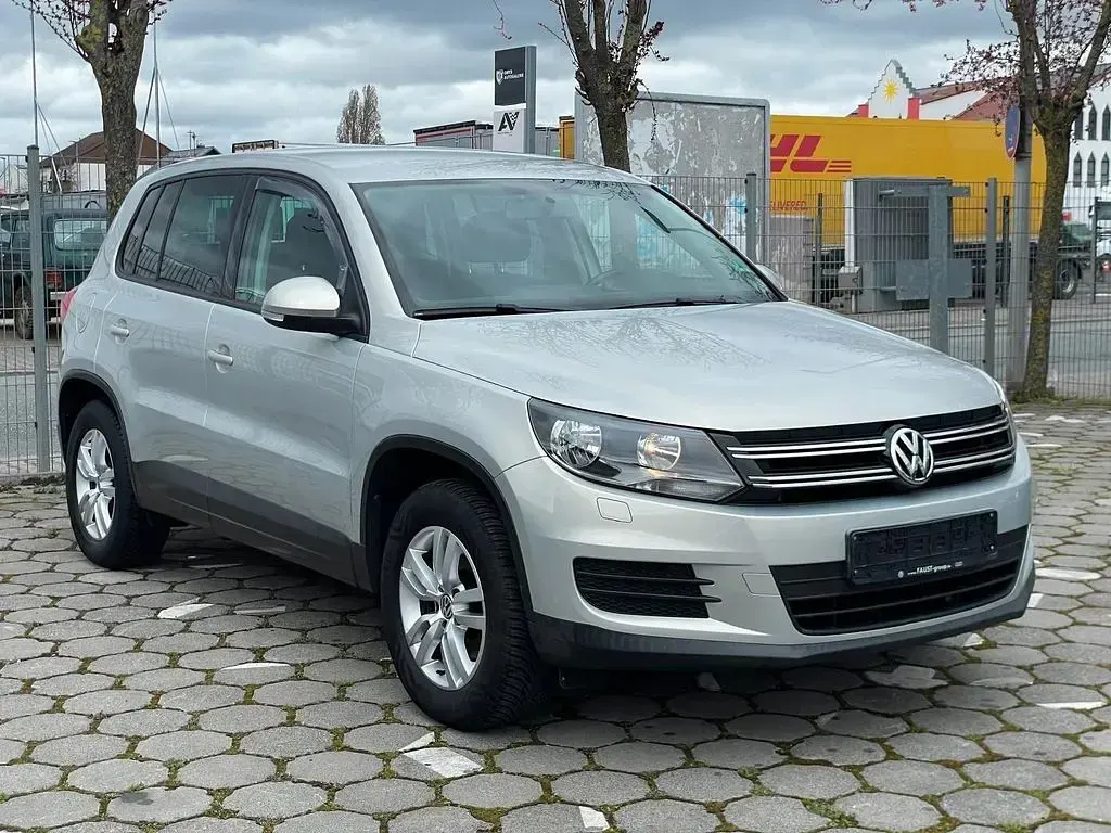 Gebraucht VW Tiguan Trendline 160 PS (117 kW) 2012 Silber SUV