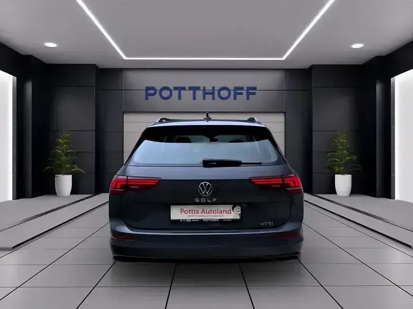 Gebraucht VW Golf VIII Life 116 PS (85 kW) 2025 Delfingrau metallic Kombi