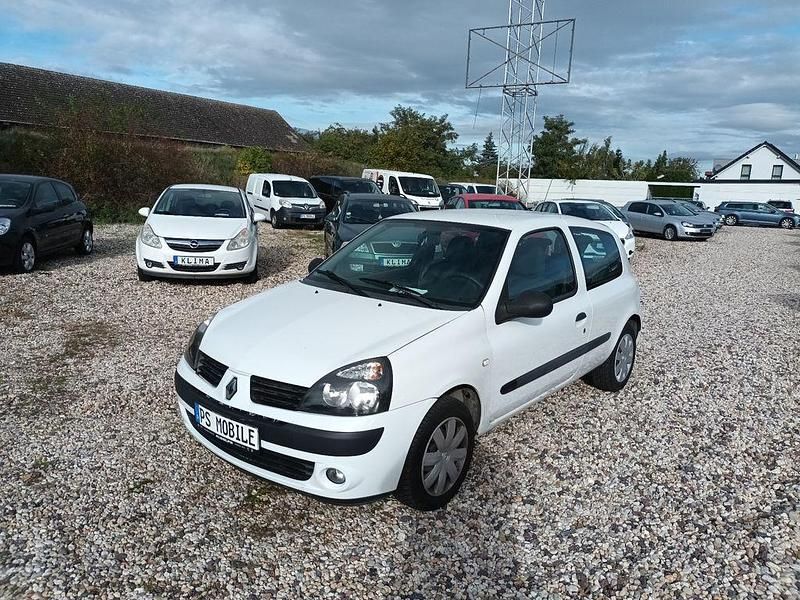 Weiß Gebraucht 2009 Renault Clio II Authentique Kleinwagen | 2.399 € (Guter Preis) - Bild 1/4
