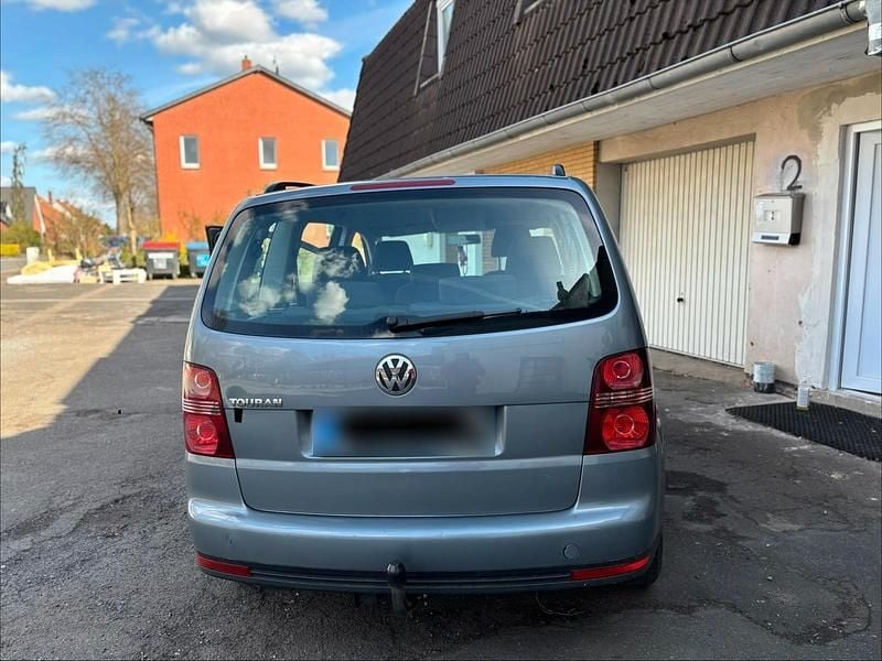 Gebraucht VW Touran 105 PS (77 kW) 2008 Grau Van / Kleinbus