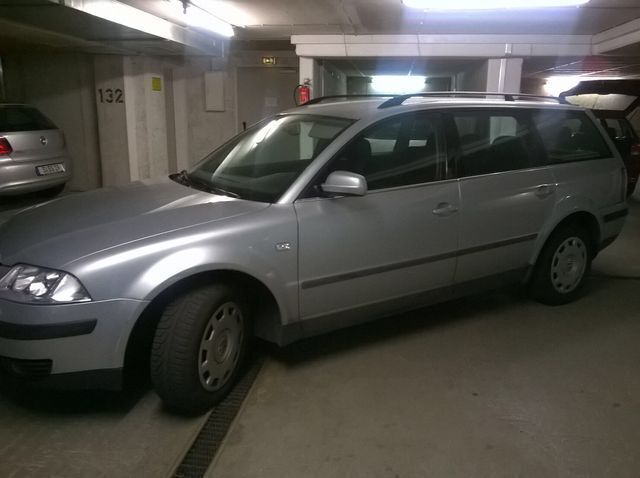 Silber Gebraucht 2003 VW Passat Kombi | 1.800 € (Fairer Preis) - Bild 1/4
