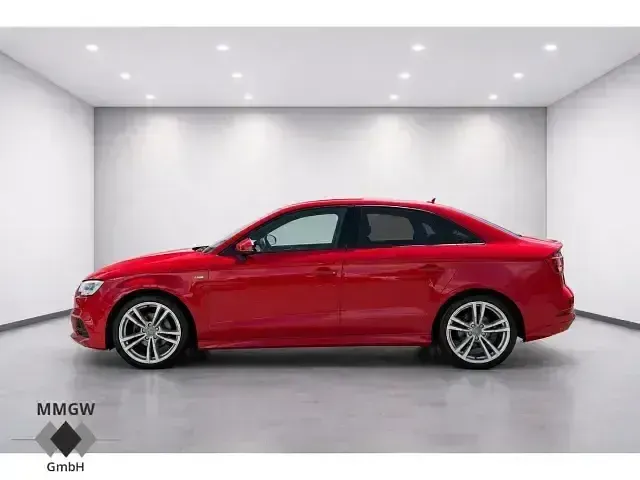Gebraucht Audi A3 S-Line 149 PS (109 kW) 2018 Rot Limousine