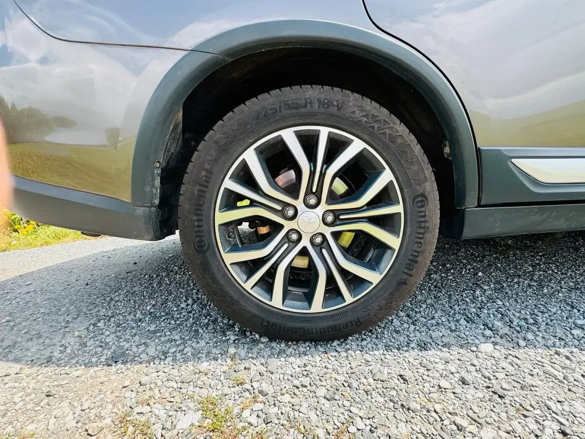 Gebraucht Mitsubishi Outlander Edition 150 PS (110 kW) 2018 Braun SUV