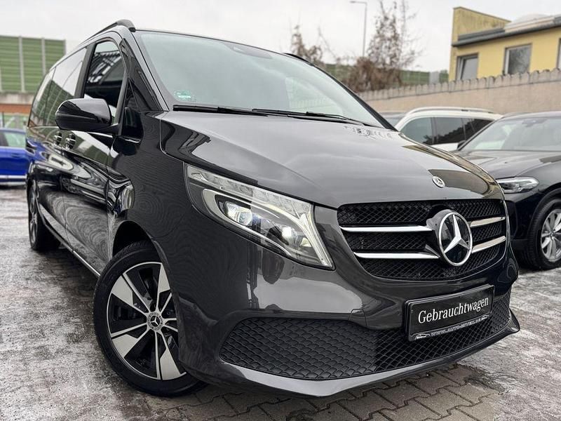 Gebraucht Mercedes V220 Edition 163 PS (119 kW) 2021 Grau Van / Kleinbus