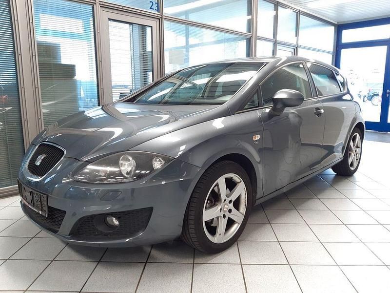 Gebraucht Seat Leon Style 125 PS (91 kW) 2009 Graumet. (metallic) Limousine