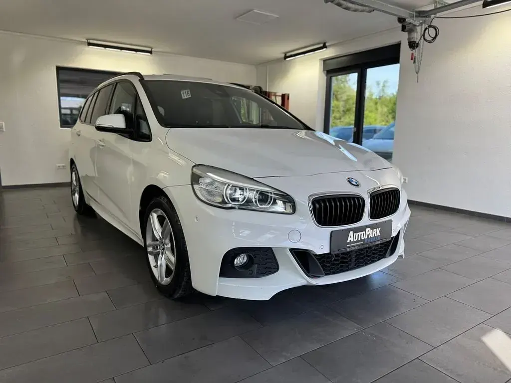 Gebraucht BMW 220 Gran Tourer M Sport 190 PS (139 kW) 2016 Weiß Van / Kleinbus