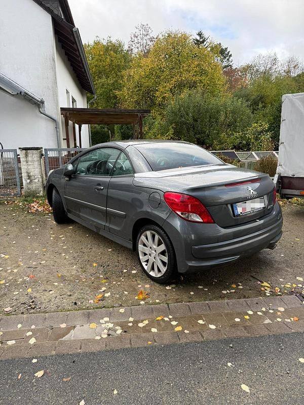 Gebraucht Peugeot 207 CC 120 PS (88 kW) 2013 Grau Cabrio