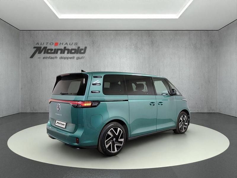 Gebraucht VW ID. Buzz Pro 150 kW (204 PS) 2023 Bay leaf green metallic Van / Kleinbus