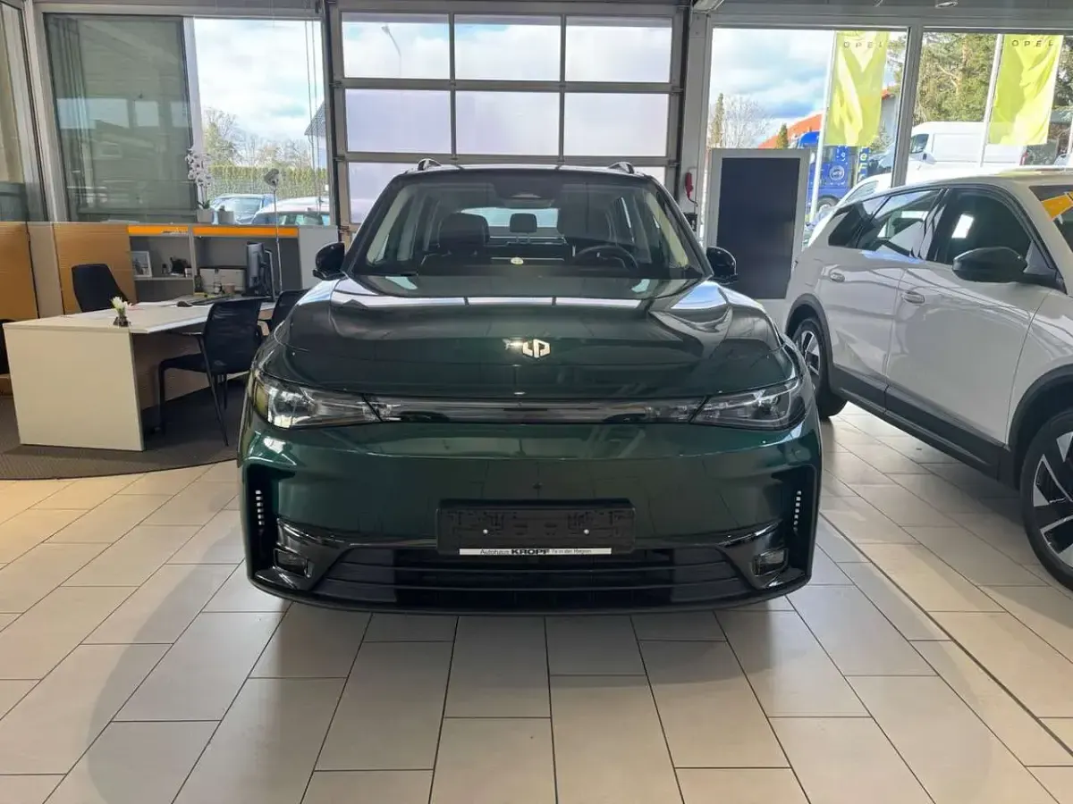 Neu Leapmotor C10 160 kW (218 PS) 2026 Grün (glazed green) SUV