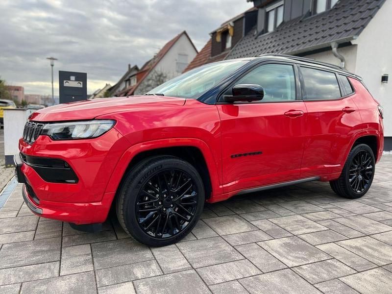 Gebraucht Jeep Compass 131 PS (96 kW) 2023 Rot SUV