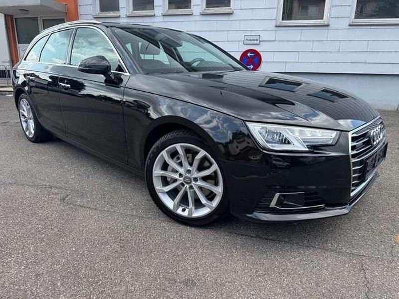 Gebraucht Audi A4 Comfort 218 PS (160 kW) 2018 Mythosschwarz Kombi