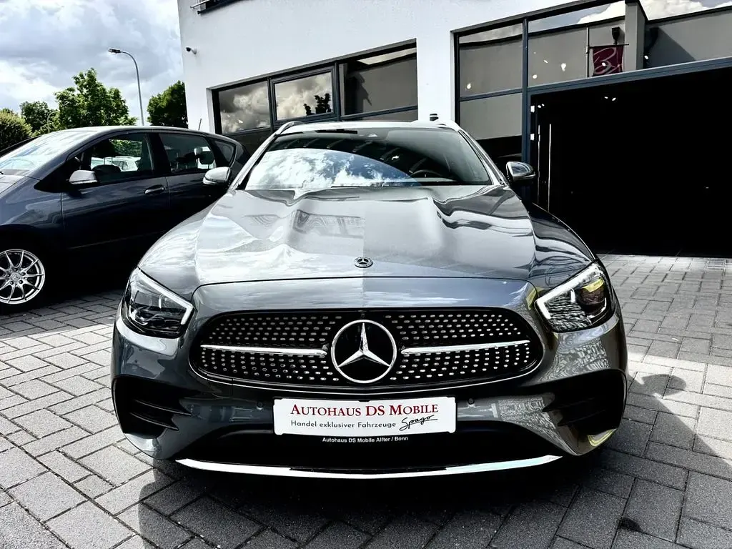 Gebraucht Mercedes E300 AMG line 306 PS (225 kW) 2021 Other Limousine
