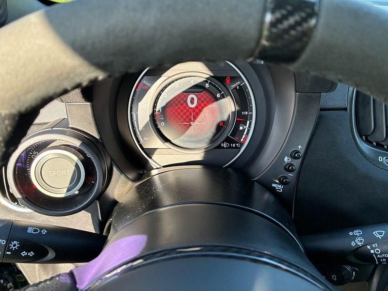 Second-hand Abarth 695 179 CP (131 kW) 2024 Negru Hatchback