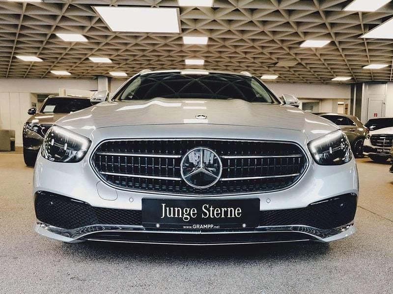 Gebraucht Mercedes E200 Avantgarde 160 PS (117 kW) 2020 Hightechsilber Kombi