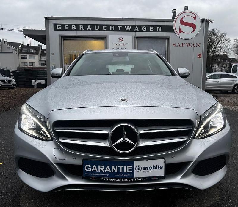 Gebraucht Mercedes C180 156 PS (114 kW) 2018 Silber Limousine