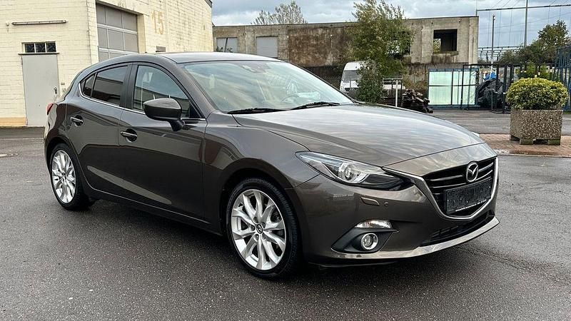 Grau Gebraucht 2014 Mazda 3 Sports-Line Limousine | 7.800 € (Fairer Preis) - Bild 1/4