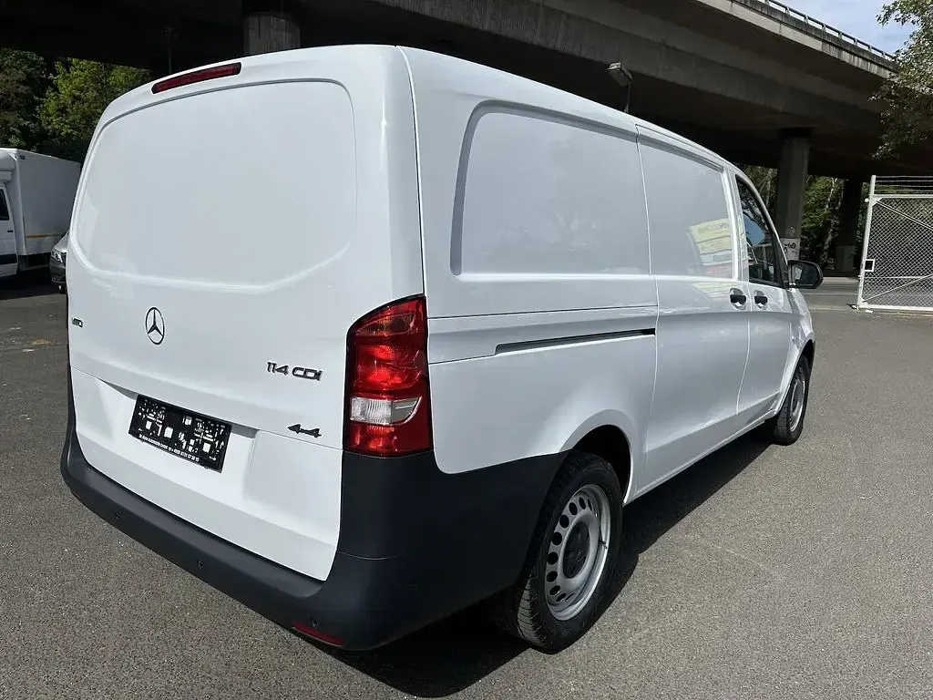 Gebraucht Mercedes Vito 136 PS (100 kW) 2022 Arktikweiss Van