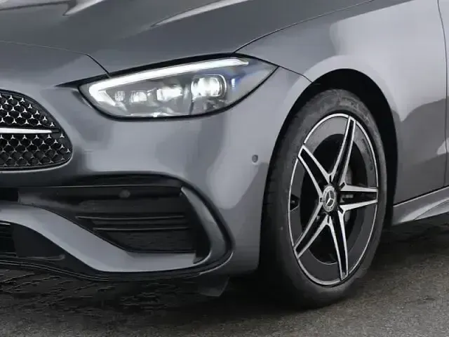 Gebraucht Mercedes C220 AMG 197 PS (144 kW) 2025 Grau Kombi