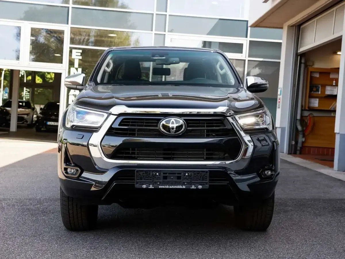 Neu Toyota HiLux Executive 204 PS (150 kW) 2026 Tiefschwarz Pickup