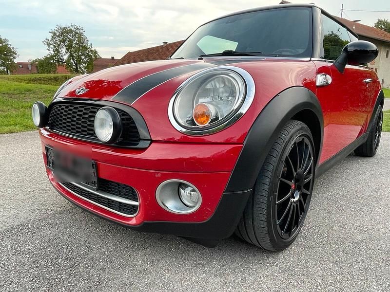 Rot Gebraucht 2009 Mini Cooper D Kleinwagen | 4.500 € (Etwas zu teuer) - Bild 1/4