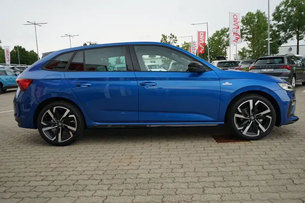 Neu Skoda Scala Monte Carlo 150 PS (110 kW) 2025 Blau Kleinwagen