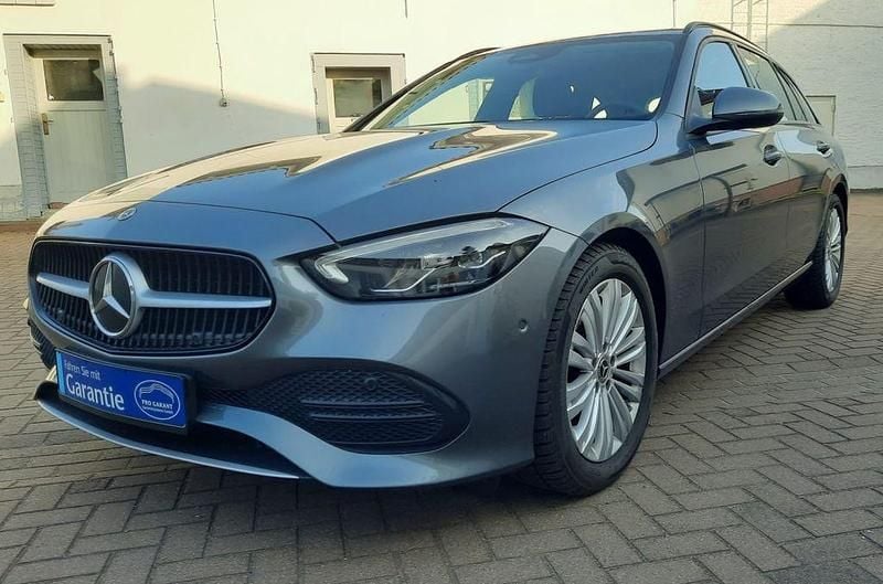 Gebraucht Mercedes C200 163 PS (119 kW) 2022 Grau Limousine