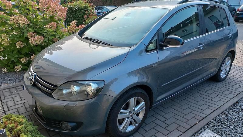 Grau Gebraucht 2012 VW Golf VI Match Limousine | 2.500 € (Superpreis) - Bild 1/4