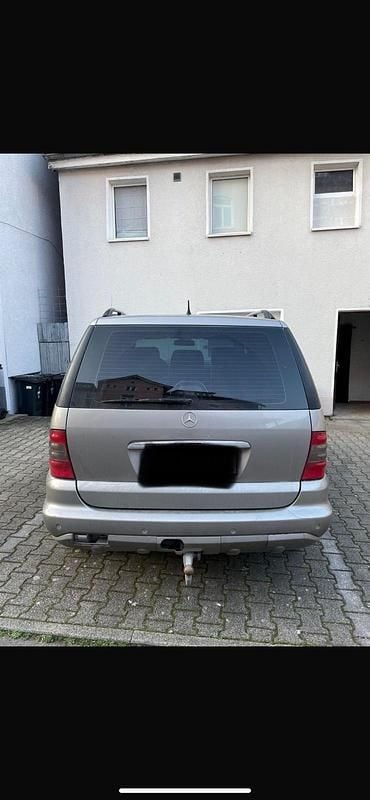 Gebraucht Mercedes ML350 235 PS (172 kW) 2004 Beige SUV