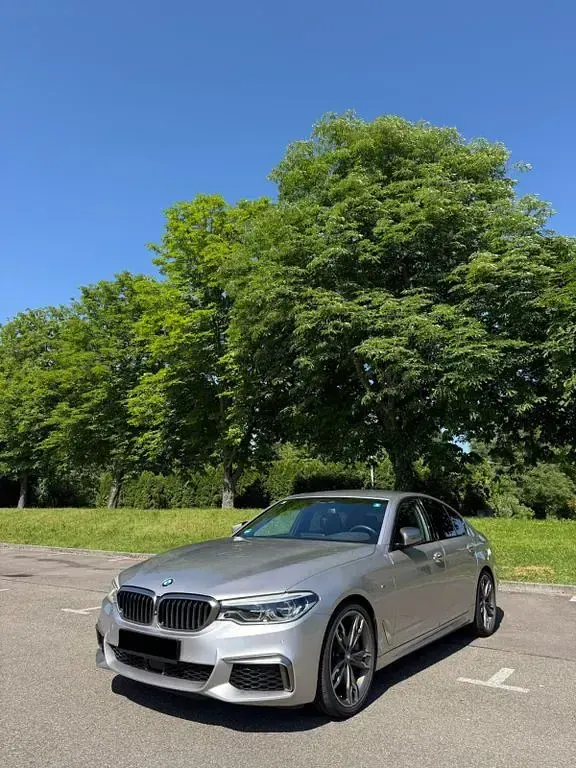 Gebraucht BMW M550 Performance 400 PS (294 kW) 2018 Silber Limousine