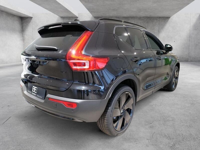 Gebraucht Volvo XC40 Plus 163 PS (119 kW) 2024 Onyx schwarz SUV
