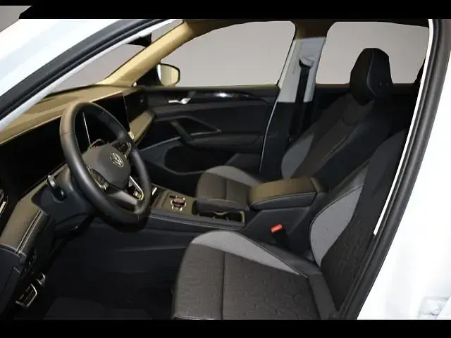Gebraucht VW Tiguan Goal 131 PS (96 kW) 2025 Manufacturer SUV