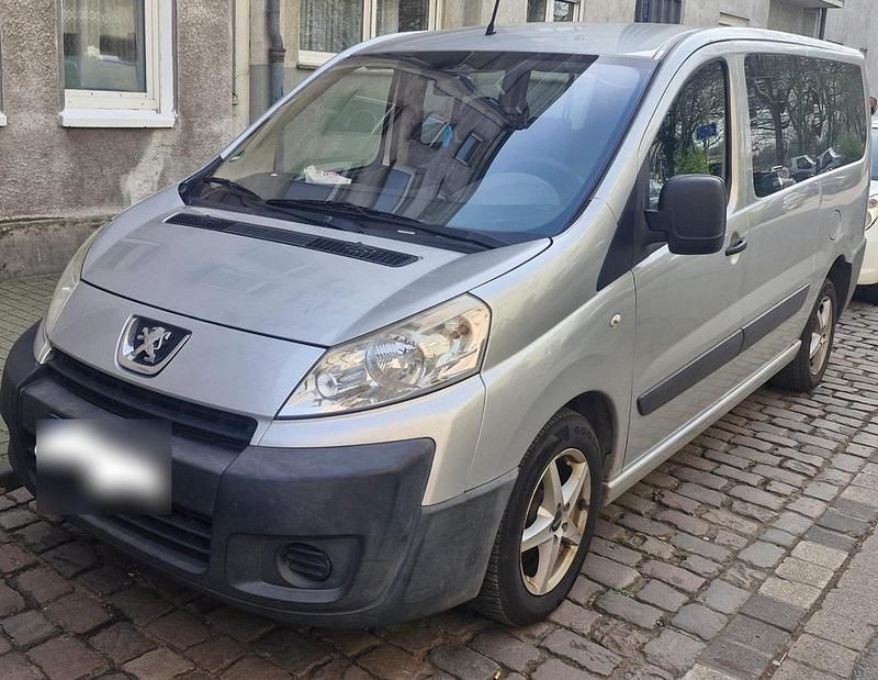 Gebraucht Peugeot TePee 136 PS (100 kW) 2007 Grau Van / Kleinbus