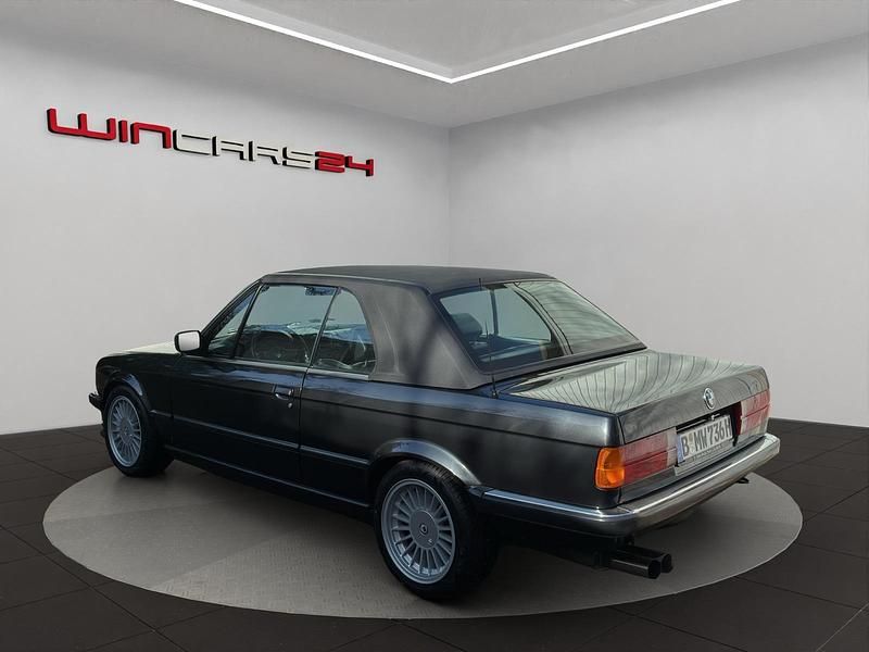 Gebraucht BMW 325 Cabriolet 170 PS (125 kW) 1990 Schwarz Cabrio