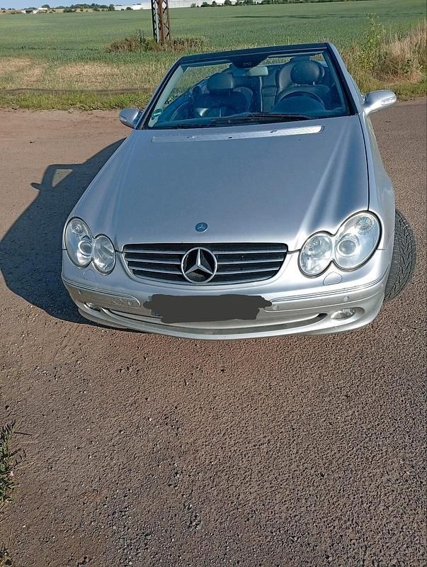 Silber Gebraucht 2003 Mercedes CLK320 Avantgarde Cabrio | 4.600 € (Guter Preis) - Bild 1/4