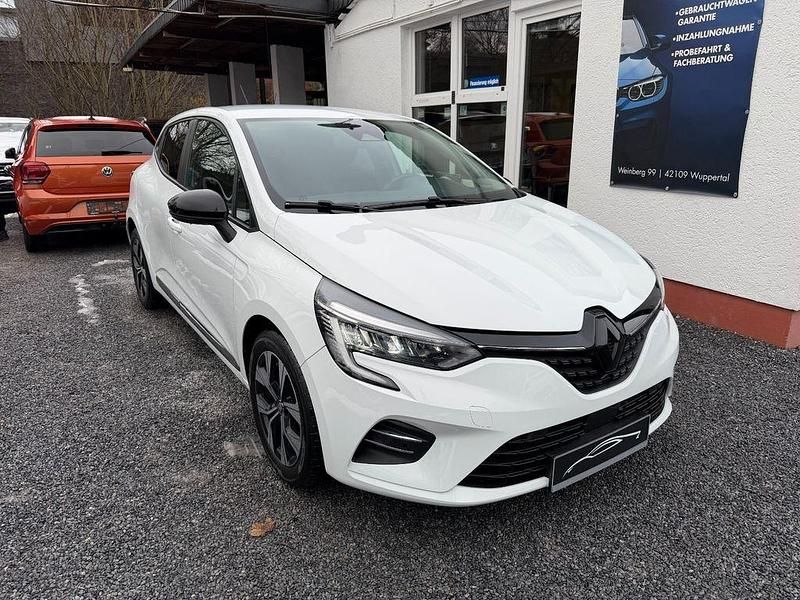 Gebraucht Renault Clio V Evolution 91 PS (66 kW) 2022 Weiß Limousine