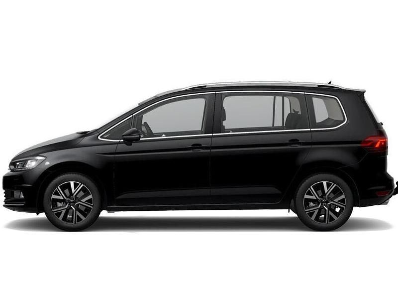 Gebraucht VW Touran Highline 150 PS (110 kW) 2022 Schwarz Van / Kleinbus